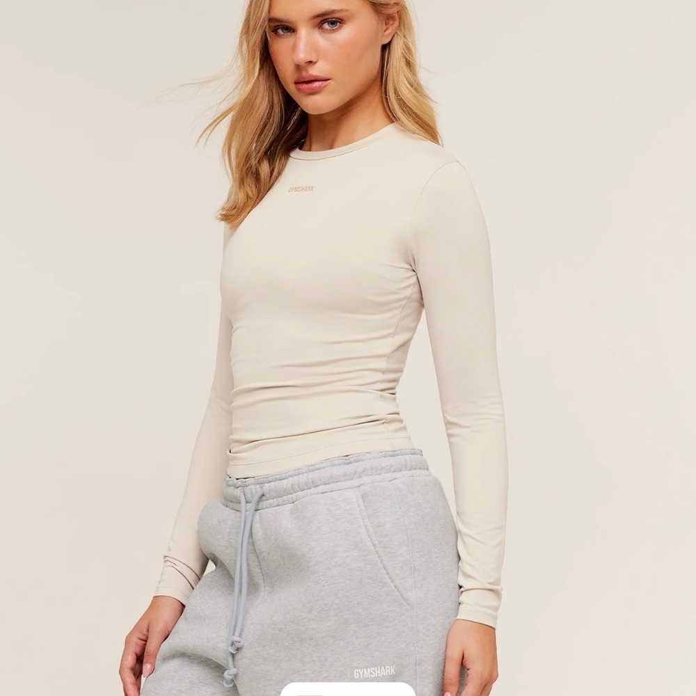 NWOT Gymshark Cream Long Sleeve Top